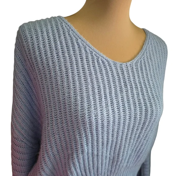 Women's Chunky Knit Light Blue Sweater Long Sleeves - Medium - Picture 4 of 10